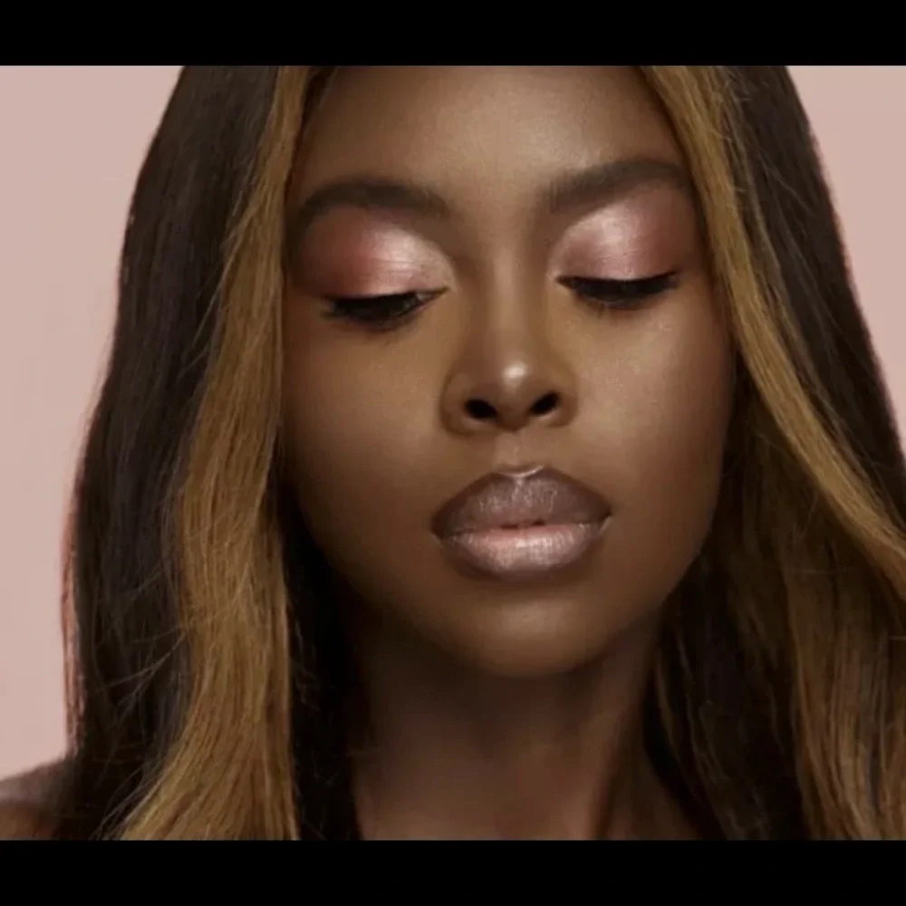 Give Them‎ LaLa Beauty